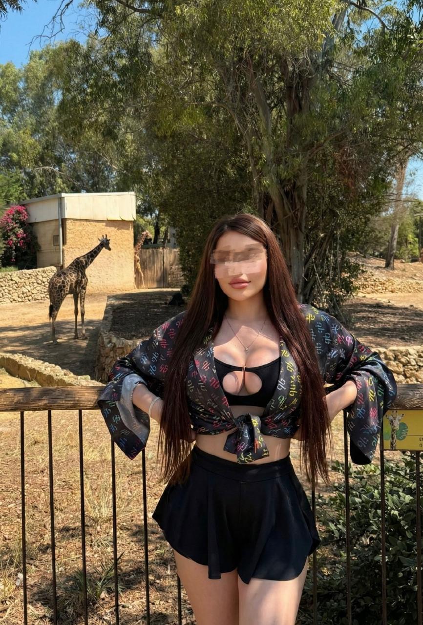 בחורה מחול בתל אביב