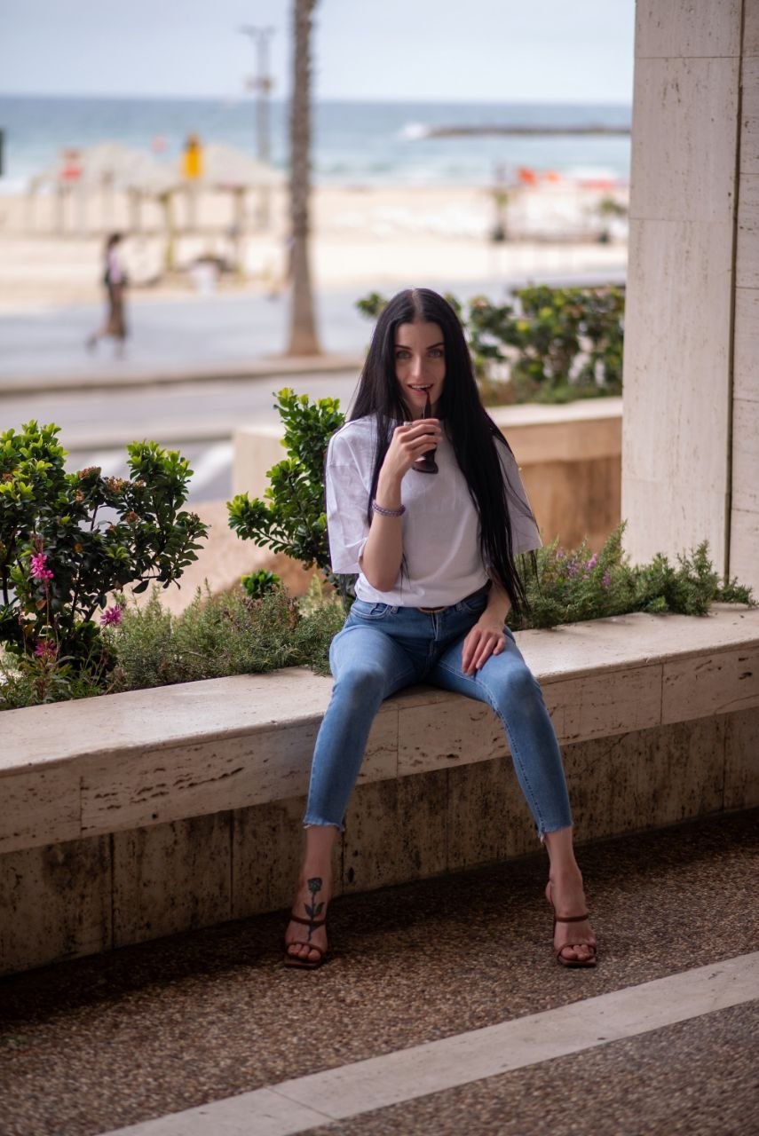 ליזה- תל אביב ברונטית מסאזיסטית מושלמת דוגמנית בת 25