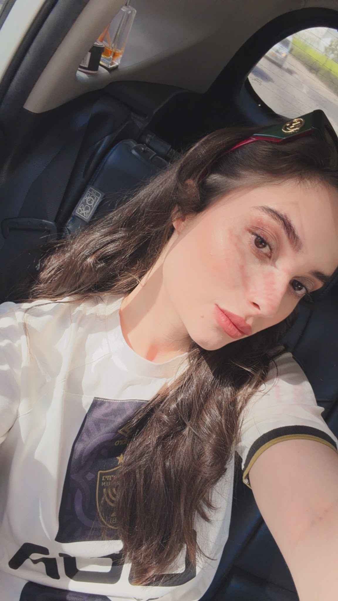 שושנה תיירת ברזילאית בת 20 – בירושלים